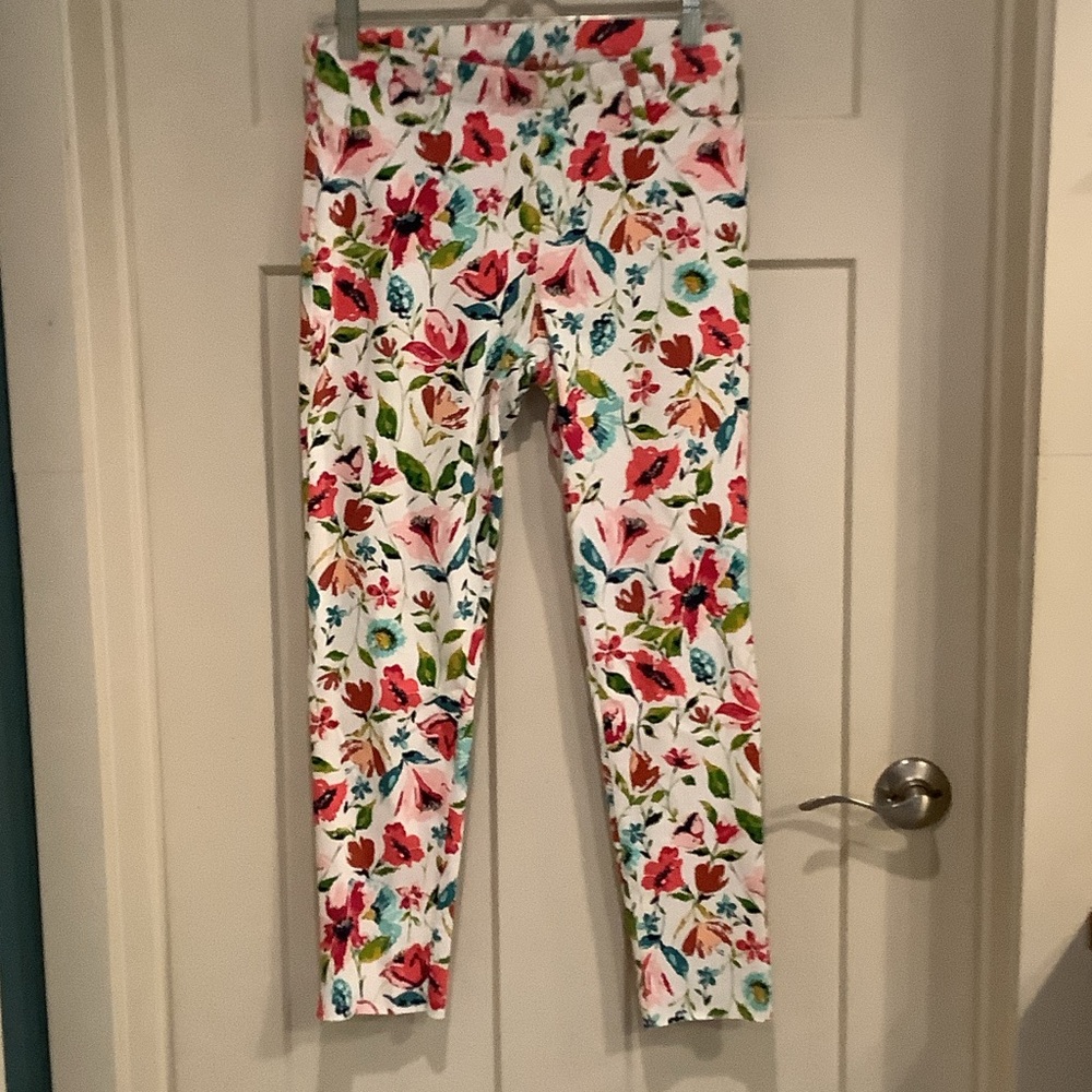 Time and Tru White Floral Leggings with Bright Multi Colors